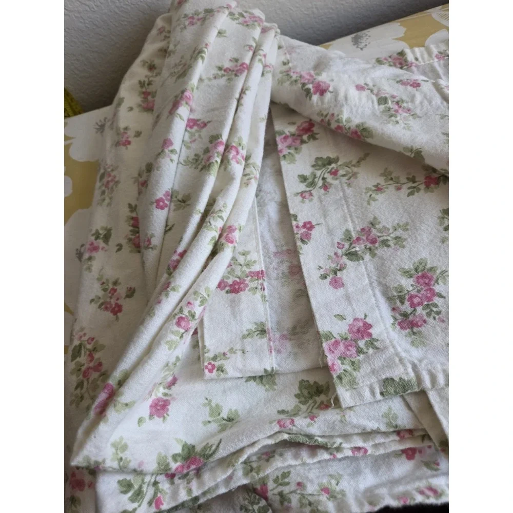 Laura Ashley flat king